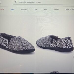 NWT BORN MEN’S KNIT SLIPPER WITH FAUX SHEARLING LINING SLIPPER